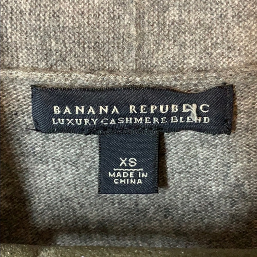Banana Republic Cashmere Cardigan - Picture 2 of 3